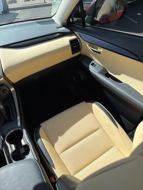 2016 Lexus NX 200t 200t