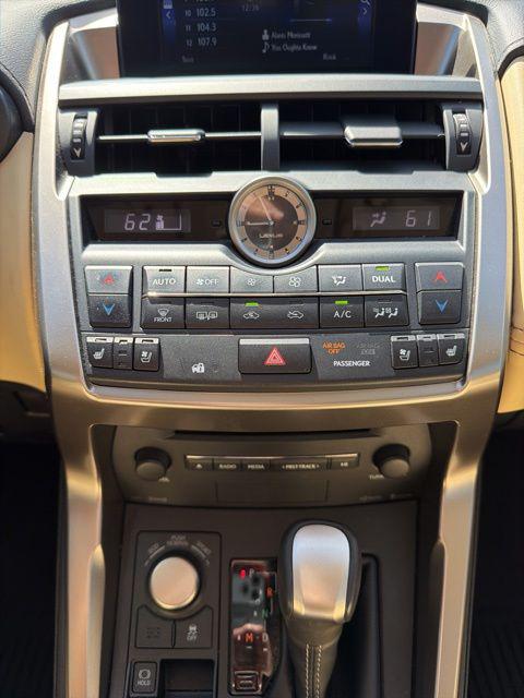 2016 Lexus NX 200t 200t