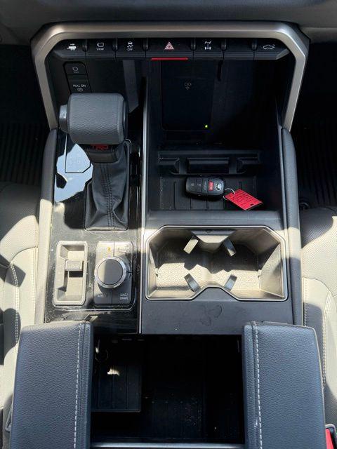 2026 Toyota Tundra Limited CrewMax 5.5' Bed