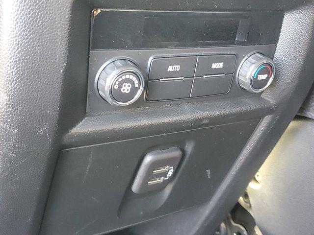 2023 Chevrolet Traverse FWD LT Cloth