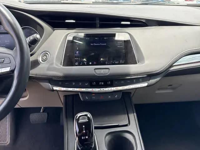 2022 Cadillac XT4 FWD Luxury