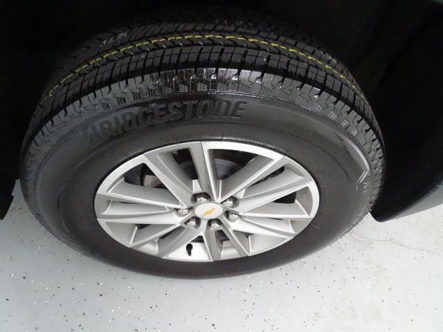 2023 Chevrolet Traverse AWD LT Cloth