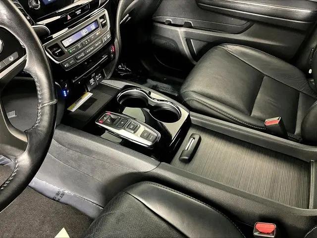 2020 Honda Pilot AWD Elite
