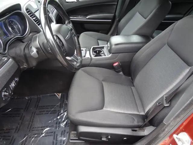 2021 Chrysler 300 Touring