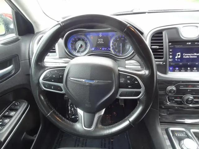 2021 Chrysler 300 Touring