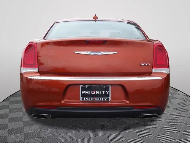 2021 Chrysler 300 Touring