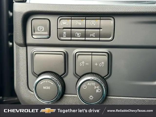 2026 Chevrolet Suburban LT, RWD
