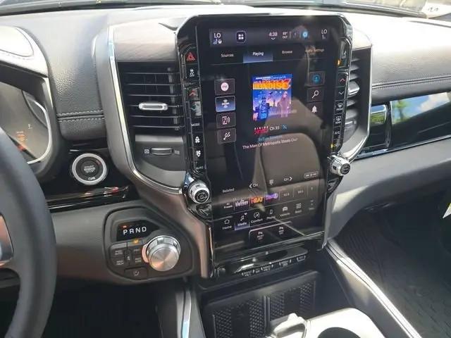 2026 Ram 1500 Laramie Crew Cab 4x4 5'7" Box