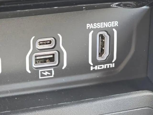 2026 Ram 1500 Laramie Crew Cab 4x4 57 Box