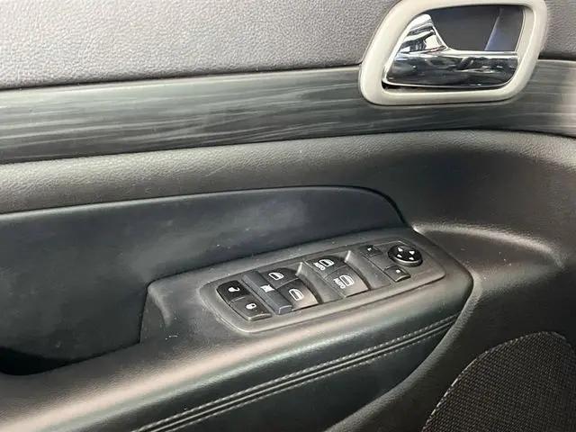2021 Jeep Grand Cherokee Laredo X 4x2
