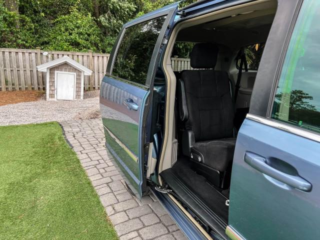 2012 Chrysler Town & Country Touring