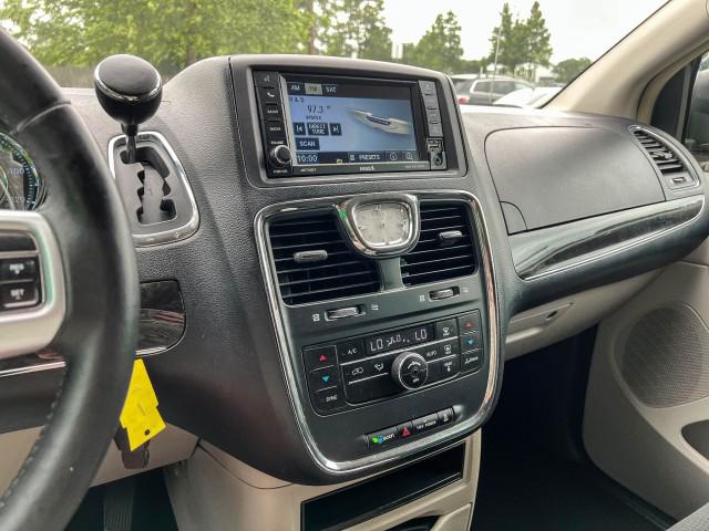 2012 Chrysler Town & Country Touring