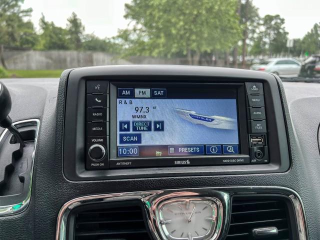 2012 Chrysler Town & Country Touring