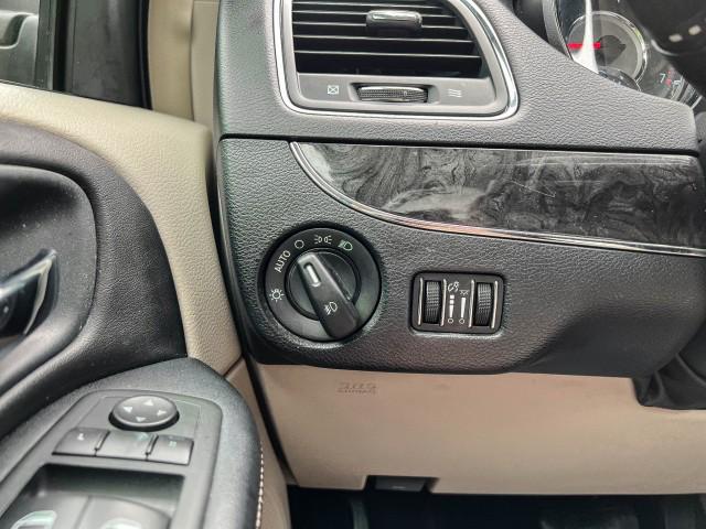 2012 Chrysler Town & Country Touring