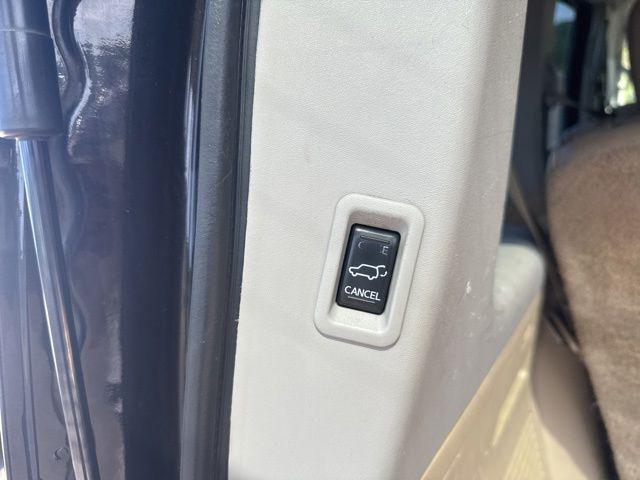 2013 Nissan Armada Platinum