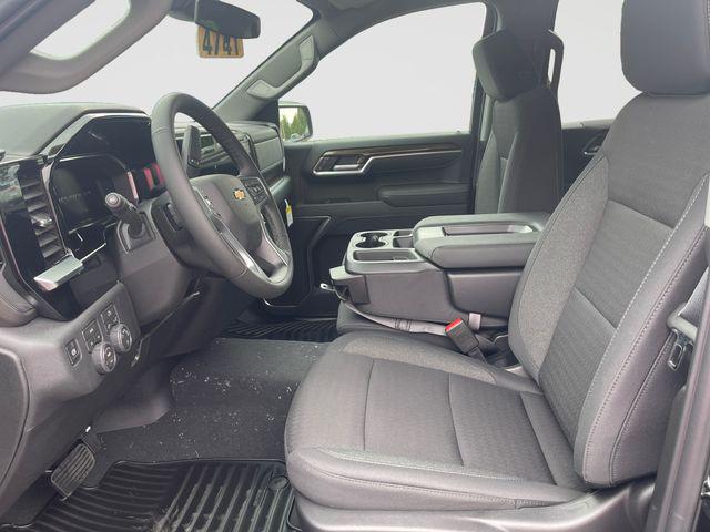 2026 Chevrolet Silverado 1500 4WD Crew Cab Short Bed LT with 2FL