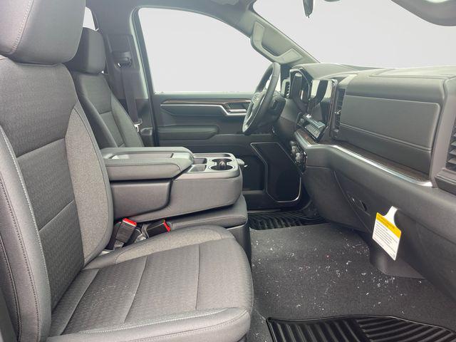 2026 Chevrolet Silverado 1500 4WD Crew Cab Short Bed LT with 2FL