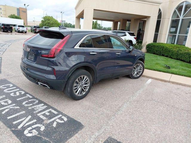 2025 Cadillac XT4 FWD Premium Luxury