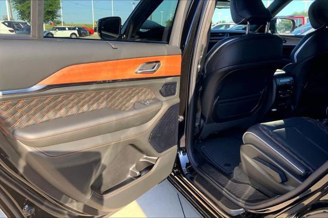 2026 Jeep Grand Cherokee Summit 4x4