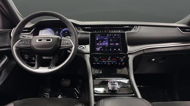 2025 Jeep Grand Cherokee Altitude X 4x4