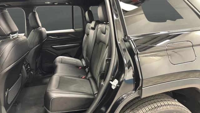 2025 Jeep Grand Cherokee Altitude X 4x4