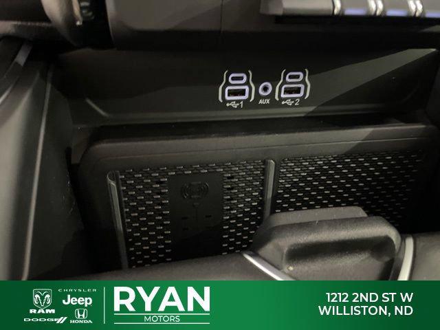 2026 Ram 1500 Laramie Crew Cab 4x4 5'7" Box