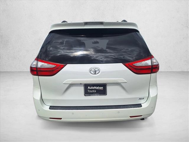 2019 Toyota Sienna XLE Premium 8 Passenger