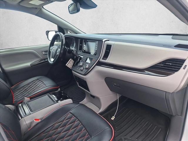 2019 Toyota Sienna XLE Premium 8 Passenger
