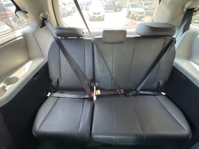 2015 Toyota Sienna SE 8 Passenger