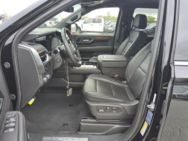 2025 GMC Yukon XL 4WD Denali