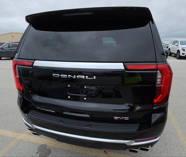 2025 GMC Yukon XL 4WD Denali