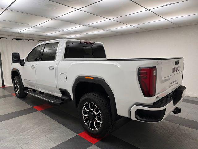 2025 GMC Sierra 3500HD 4WD Crew Cab Standard Bed Denali