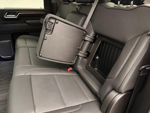 2025 GMC Sierra 3500HD 4WD Crew Cab Standard Bed Denali