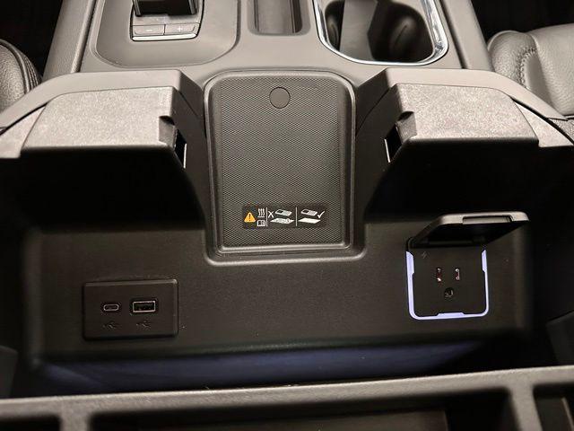 2025 GMC Sierra 3500HD 4WD Crew Cab Standard Bed Denali