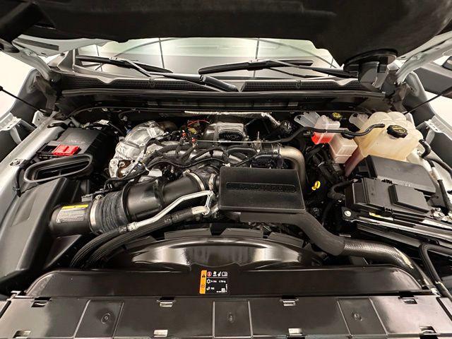 2025 GMC Sierra 3500HD 4WD Crew Cab Standard Bed Denali