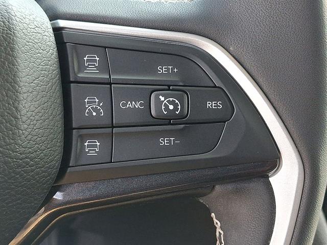 Used 2023 Jeep Grand Cherokee Laredo 4x4 For Sale in East Hanover, NJ