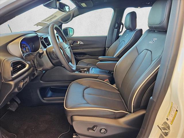 2027 Chrysler Pacifica Limited