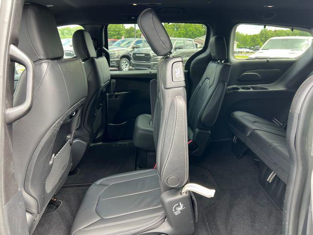 2021 Chrysler Pacifica Touring L AWD