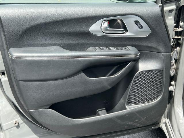 2021 Chrysler Pacifica Touring L AWD