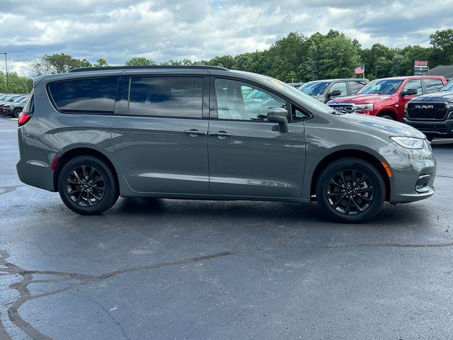 2021 Chrysler Pacifica Touring L AWD