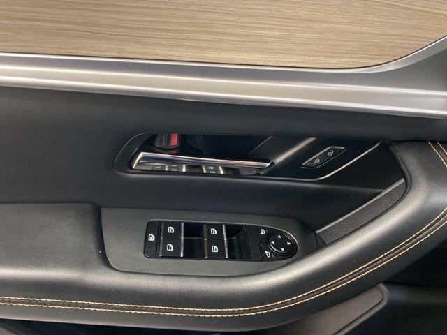 2025 Mazda X-90 Premium Sport