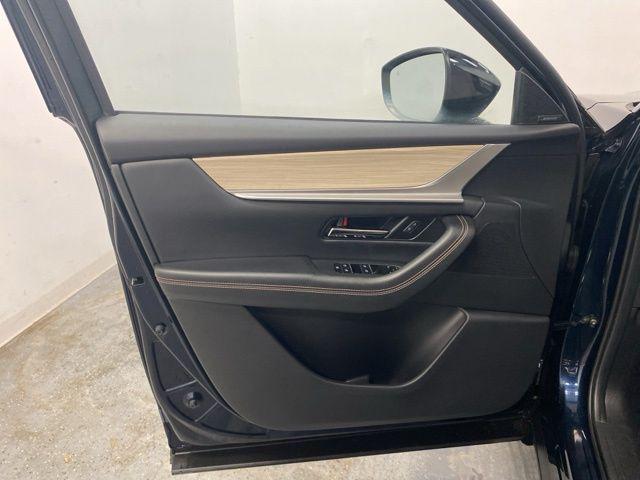 2025 Mazda X-90 Premium Sport