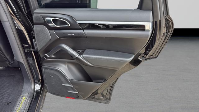 2017 Porsche Cayenne E-Hybrid S