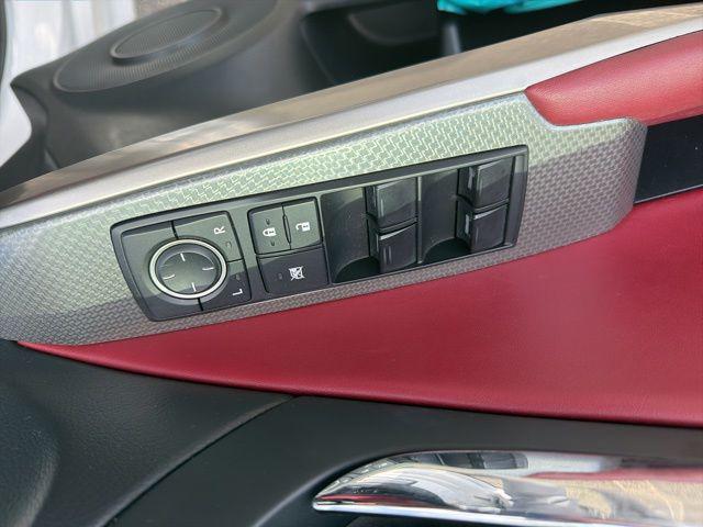 2016 Lexus IS 300 300