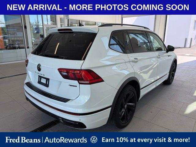 2024 Volkswagen Tiguan 2.0T SE R-Line Black