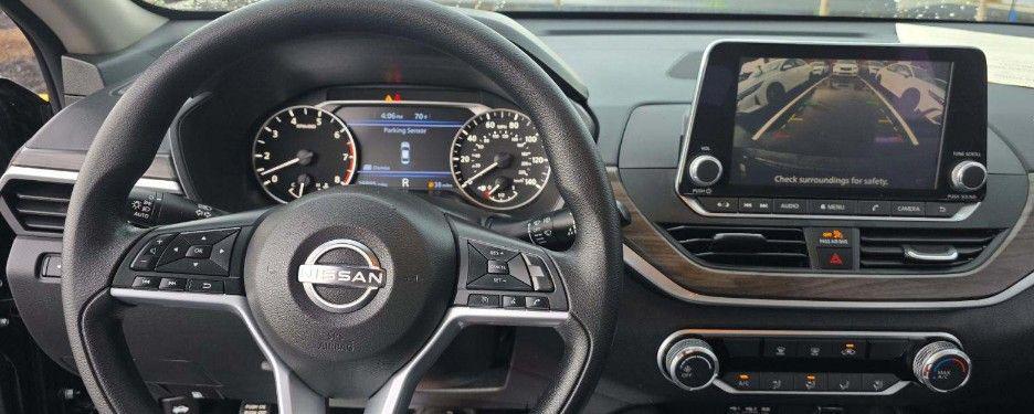 2025 Nissan Altima SV FWD