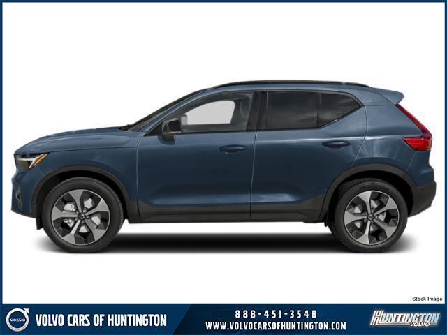 2026 Volvo XC40 Plus, B5 AWD Gas (mild hybrid), Dark