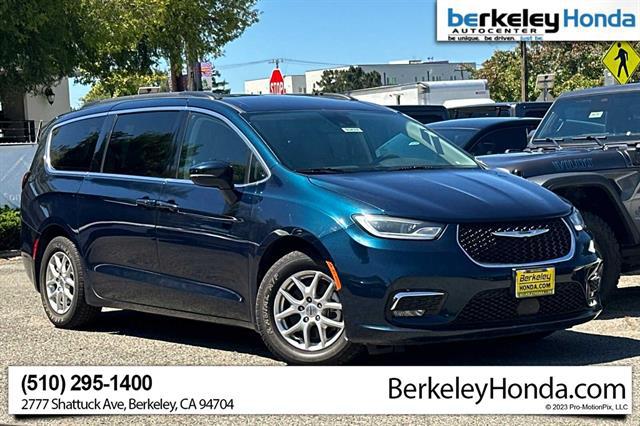 2022 Chrysler Pacifica Touring L for sale in Berkeley, CA