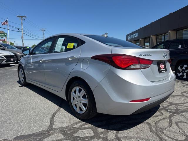 2016 Hyundai Elantra SE