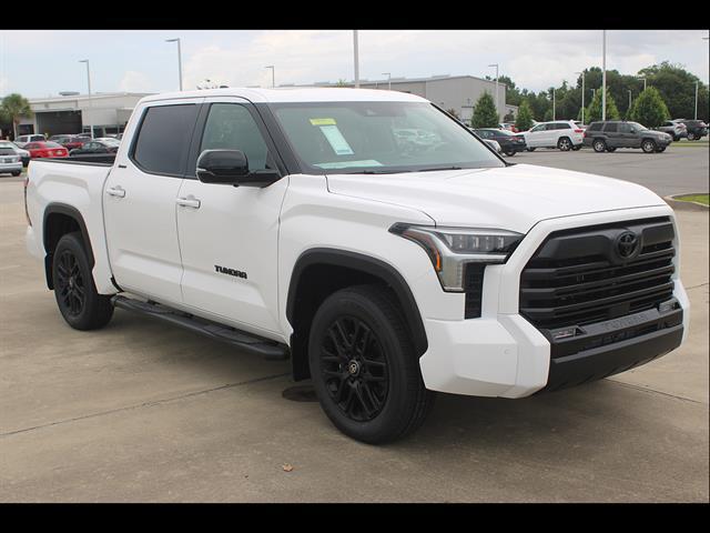 2026 Toyota Tundra Limited CrewMax 5.5' Bed